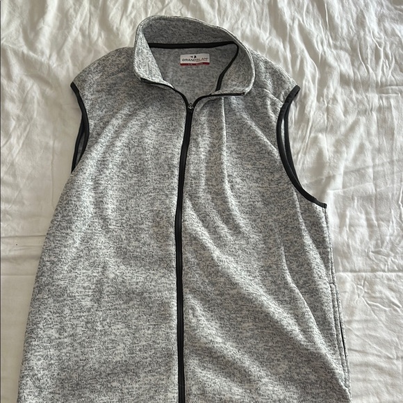 Grand Slam Heather Gray Vest with Black Accents - Picture 1 of 3